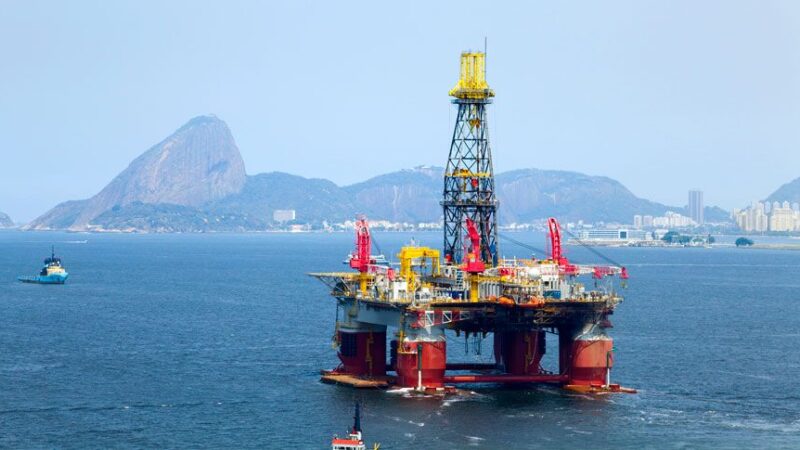 Indústria fecha 2025 com leve alta, apesar de queda em dezembro