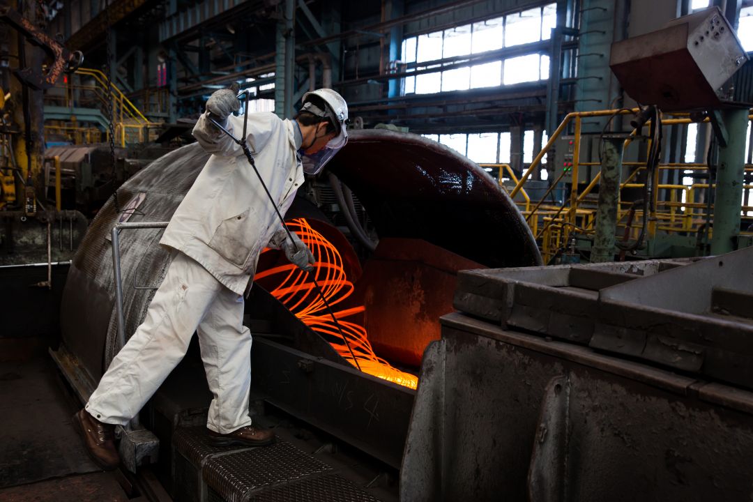 Faturamento da indústria tem quarta queda em seis meses