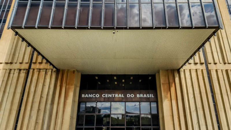 Contas externas têm saldo negativo em janeiro