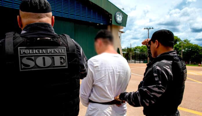 Acusado de matar sargento da PM em MT permanece em silêncio durante interrogatório