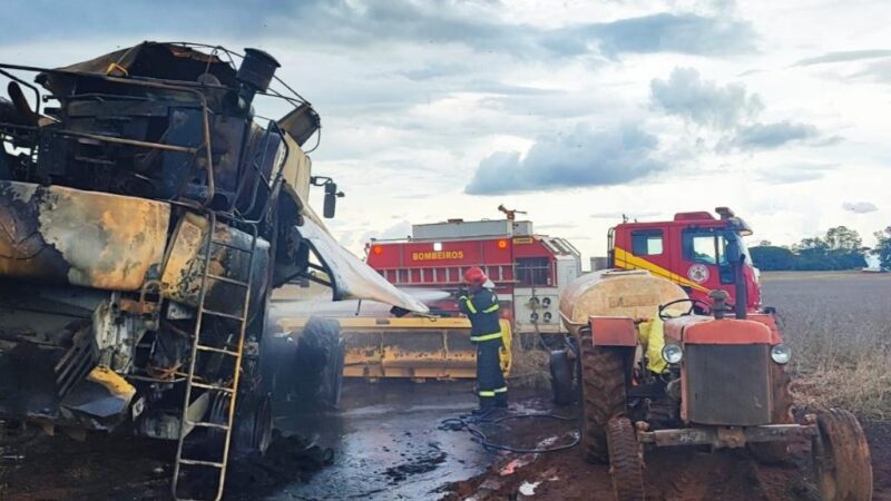 Bombeiros combatem incêndios em colheitadeira e carro em duas regiões de MT