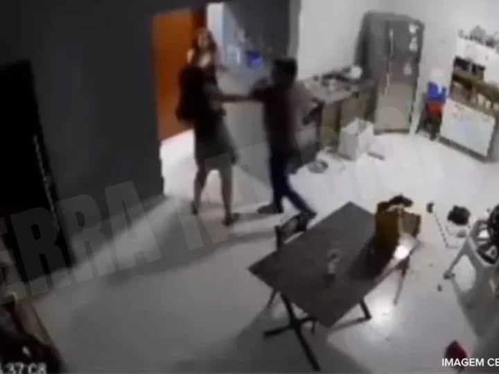 Mulher denuncia cliente por agressão após encontro íntimo frustrado