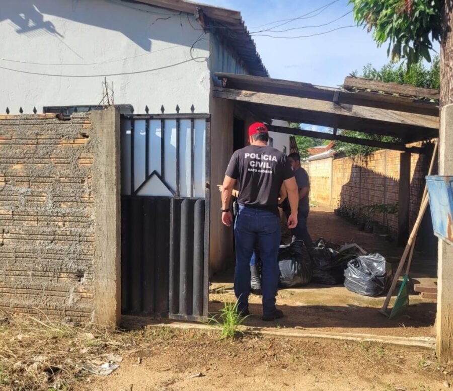 Tesoureira de facção é presa após destruir celulares para tentar ocultar provas em Nova Xavantina