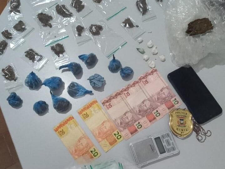 Jovem de 19 anos é preso por tráfico com 44 porções de drogas e balança de precisão