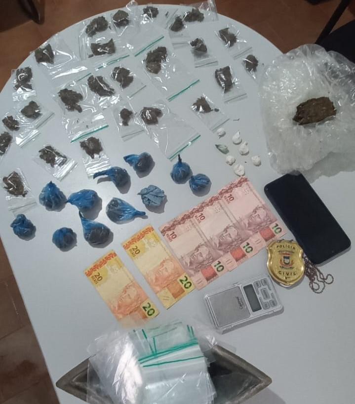 Jovem de 19 anos é preso por tráfico com 44 porções de drogas e balança de precisão