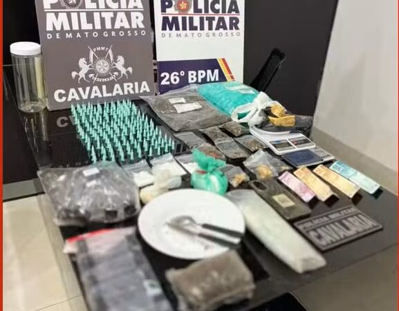 Menina de 9 anos é encontrada sozinha em casa usada para tráfico de drogas em MT