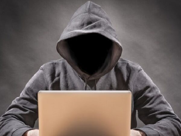 Morador de Lucas do Rio Verde perde R$ 18 mil após cair em golpe na compra de veículo pelo Facebook