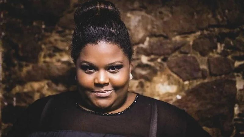 MC Carol é assaltada por homens armados com fuzis no RJ