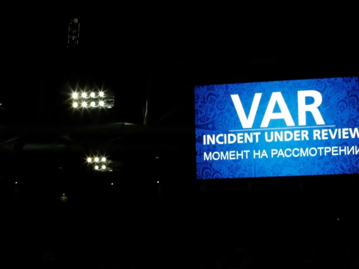 Reunião deve selar atuação de VAR em escanteios e novas regras contra cera