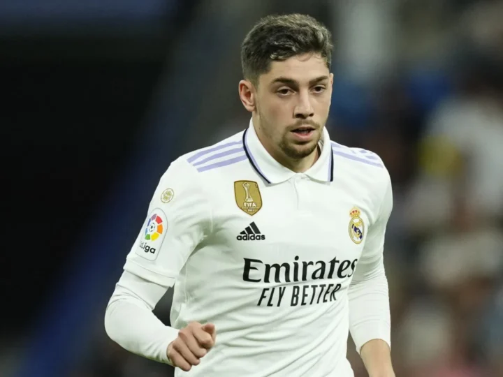 Benfica apresenta queixa na Uefa contra meia do Real Madrid por agressão