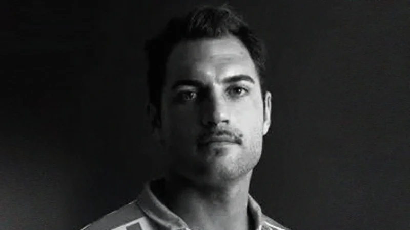 Ex-zagueiro italiano morre aos 39 anos; jornal fala em ‘doença incurável’