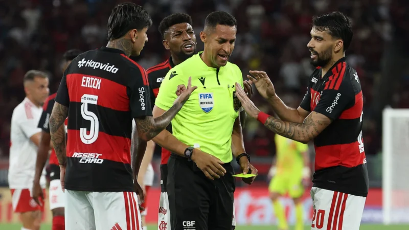 Flamengo tem decisão com Sampaio Corrêa para escapar da queda e buscar vaga no G-4 do Carioca