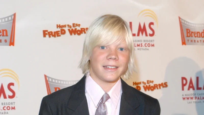 Morre Blake Garrett, ator de “Como Comer Minhocas Fritas”, aos 33 anos