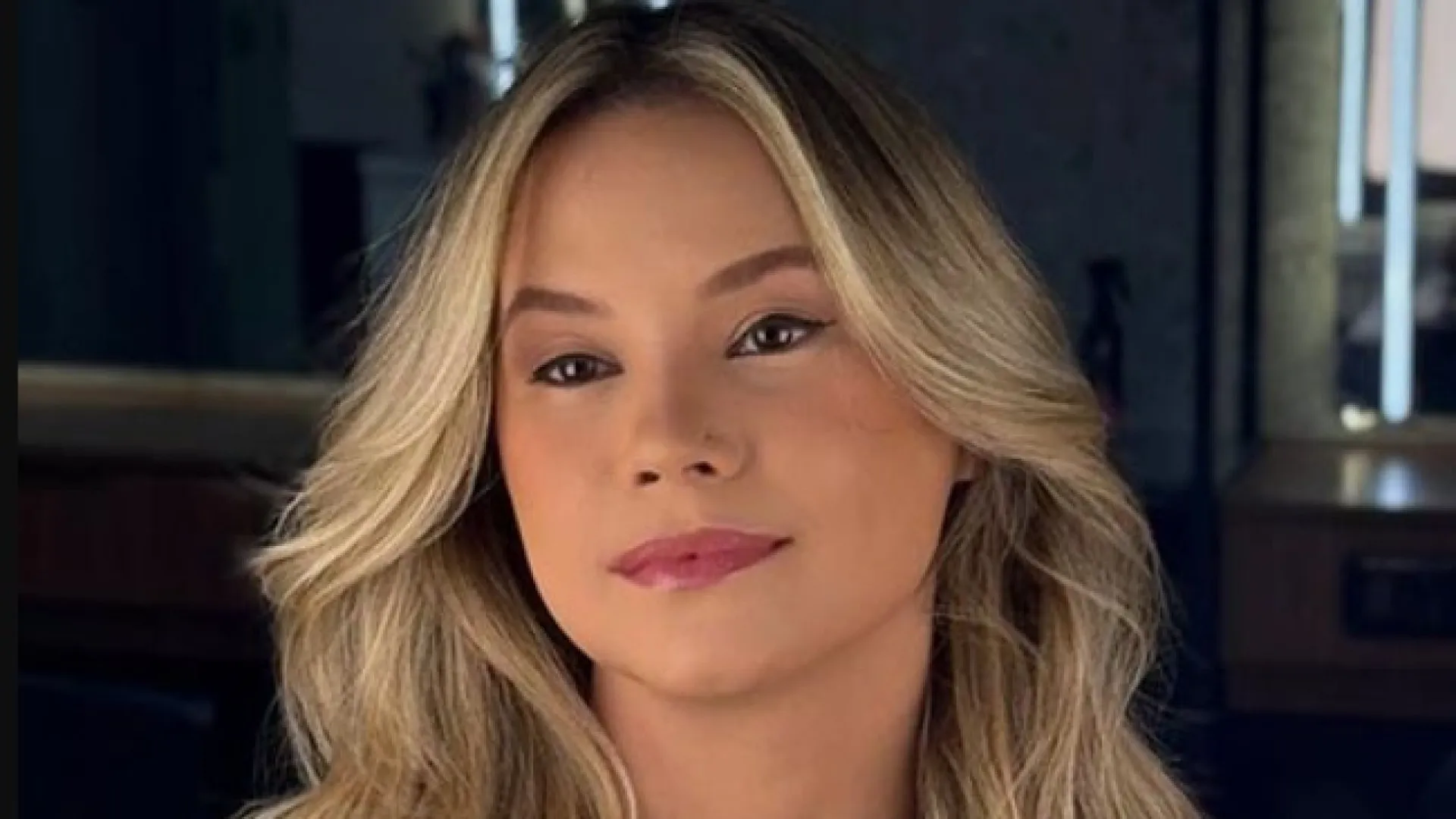 Jornalista Flávia Bacelar morre aos 31 anos, após câncer agressivo