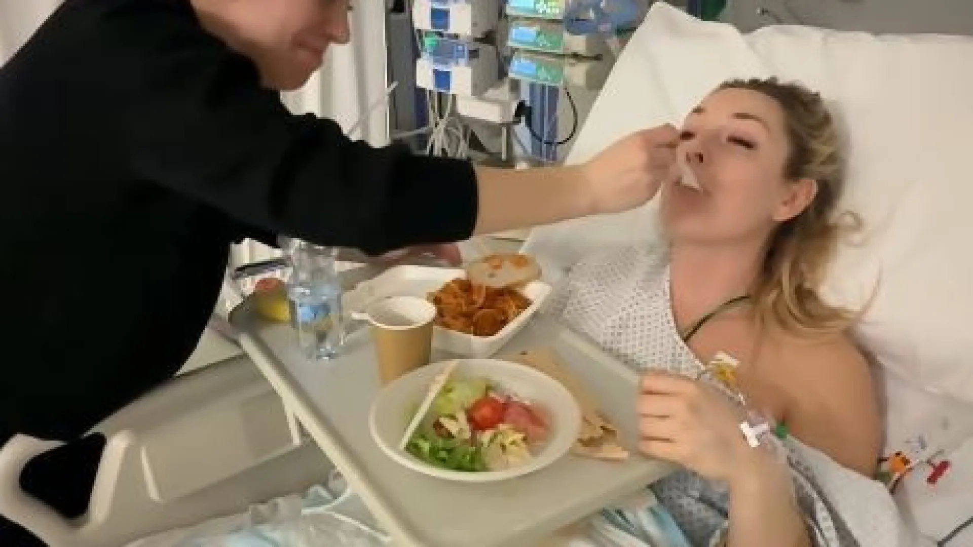 Imagens mostram recuperação de Lindsey Vonn após queda nas Olimpíadas