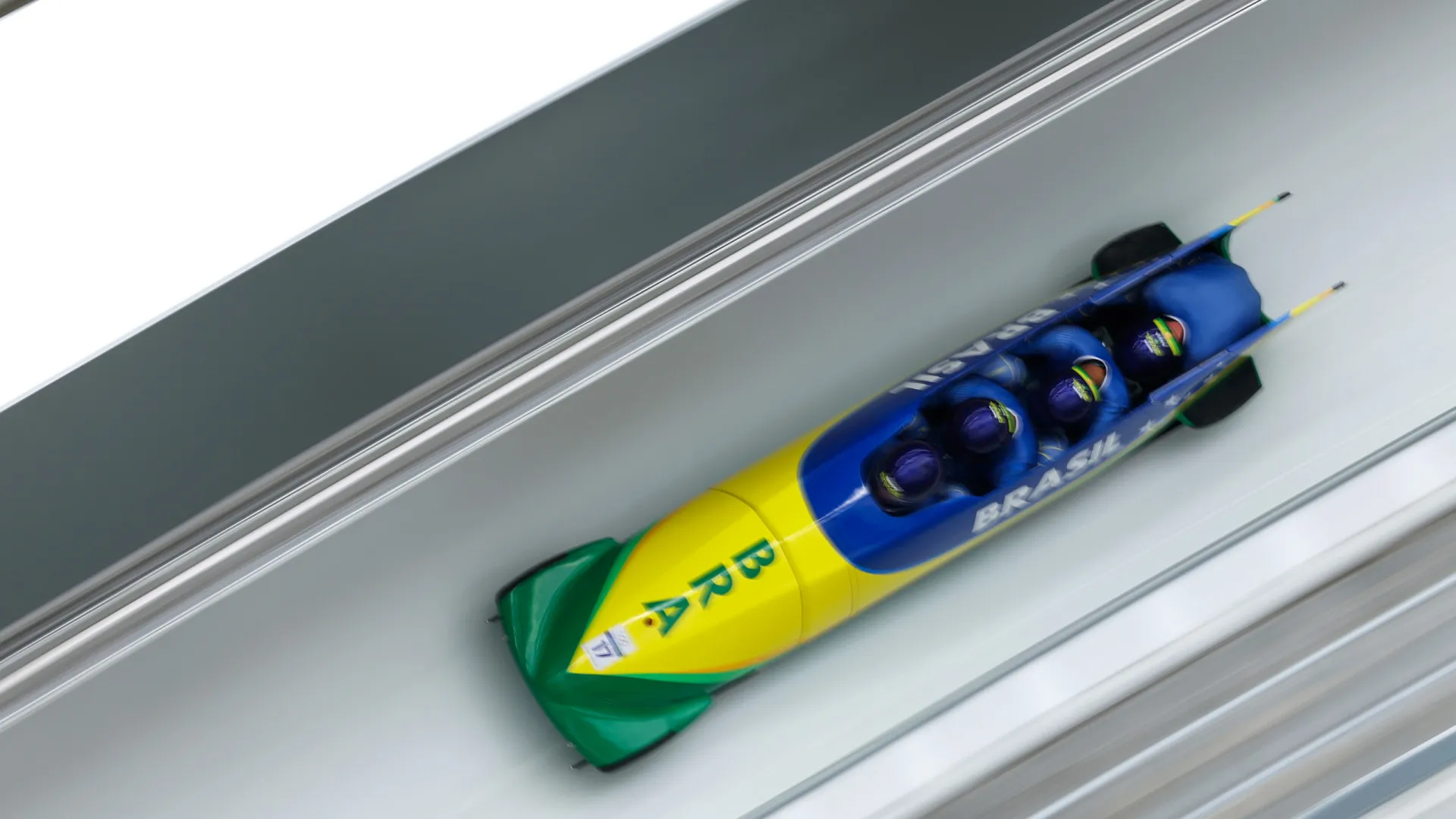 Quarteto brasileiro faz 20º melhor tempo no bobsled