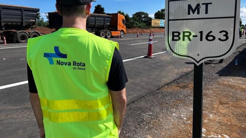 Carreta com carga inflamável tomba próximo ao Posto Gil e interdita BR-163 por mais de 10 horas