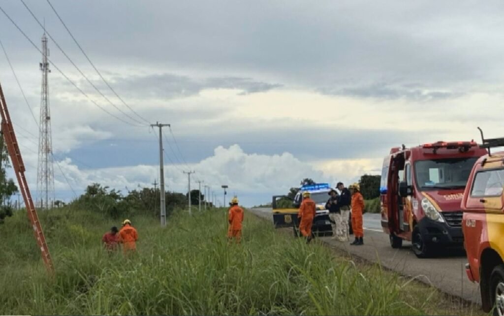 Trabalhador sofre descarga elétrica em rede de alta tensão e fica gravemente ferido em MT