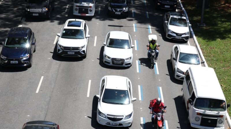 Emplacamentos fecham bimestre em alta