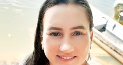 Tragédia na MT-338: mulher perde controle da moto após atingir buraco e morre