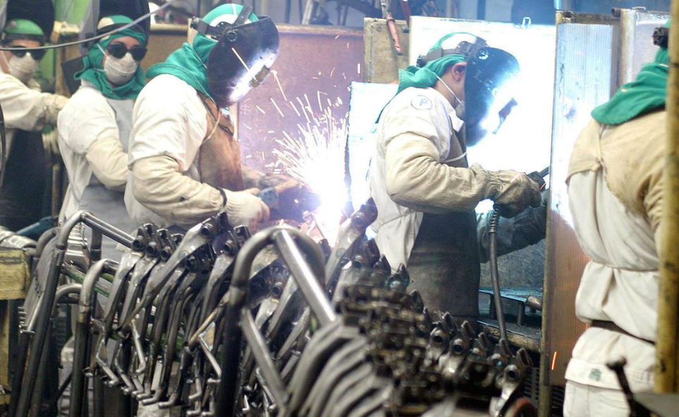 Indústria de máquinas e equipamentos começa o ano em desaceleração