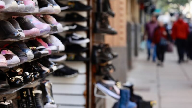 Endividamento das famílias bate novo recorde histórico em fevereiro