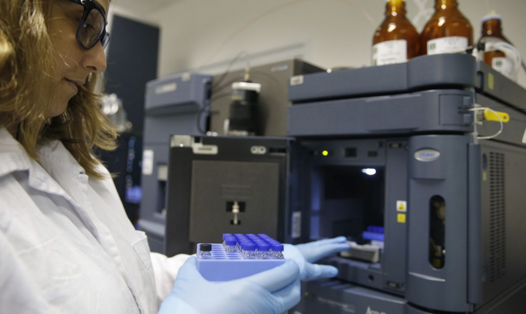 Produção científica feminina cresce no Brasil, mas mulheres ainda têm pouca influência em políticas públicas