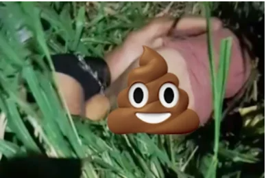 Briga por causa de macho termina com as duas mulheres rolando no mato; Veja Vídeo