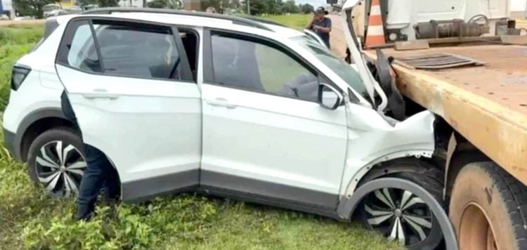 Criminosos invadem casa, roubam fuzil, 13 mil munições e batem carro durante fuga em Sinop