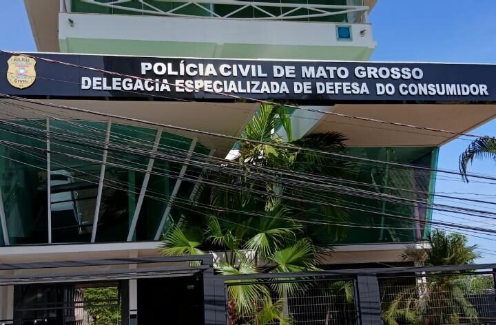 Fiscalização encontra produtos proibidos em tabacaria de Várzea Grande