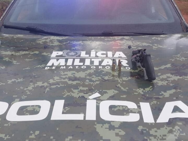 Trio é preso com arma, munições e entorpecentes durante abordagem policial