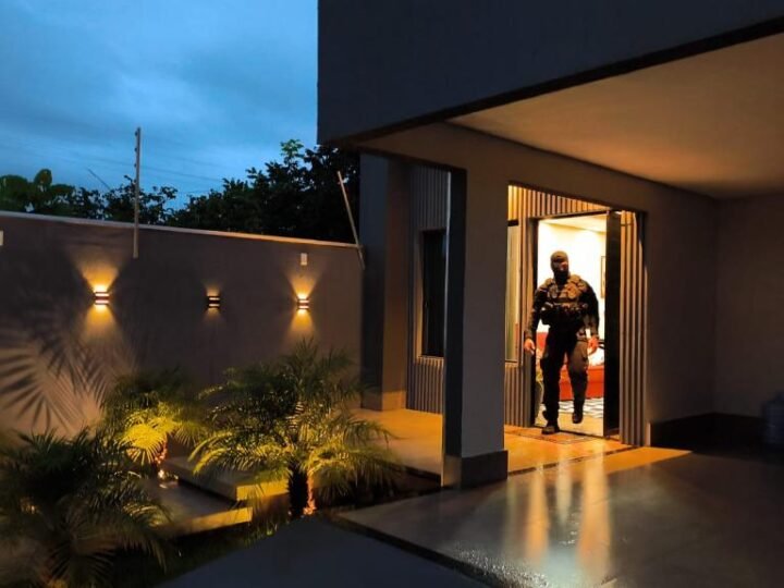 Operação Speakeasy cumpre 100 ordens contra grupo que lavou R$ 200 milhões em MT