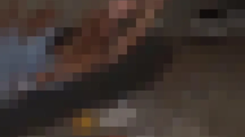 Vídeo mostra homem sendo agredido por moradores após suspeita de roubo de bicicleta