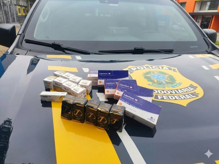 PRF apreende anabolizantes e medicamentos ilegais na BR-163 em Sorriso