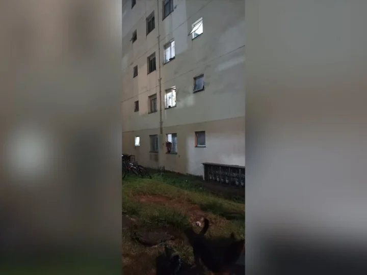 Desespero: mãe pula de prédio com criança para escapar de ataque do marido