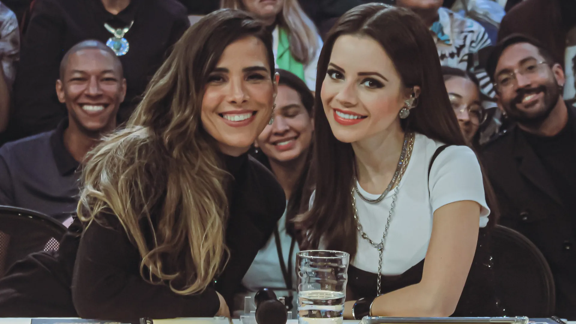 Quem é a celebridade mais baixinha do mundo dos famosos?