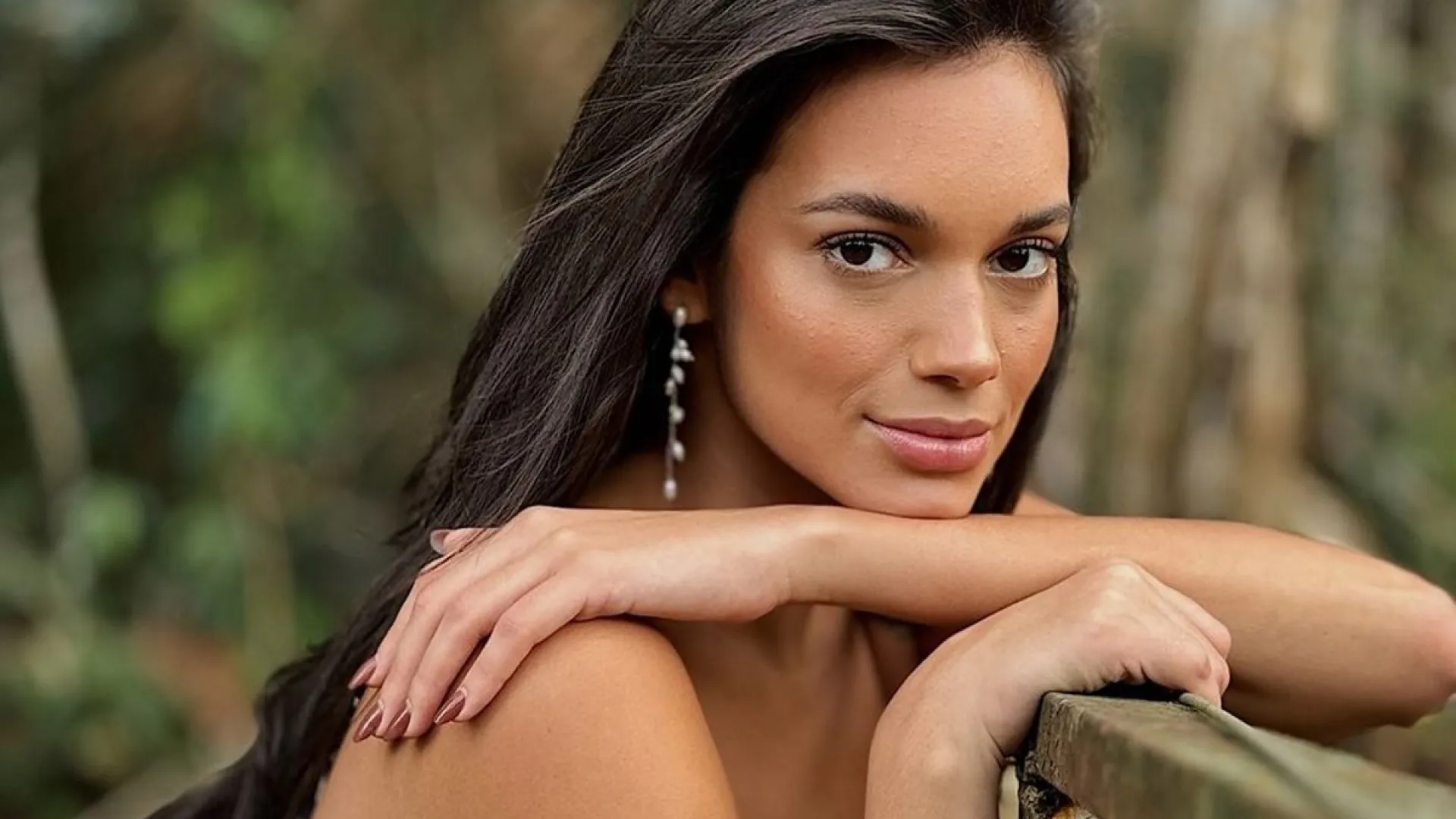 Ex-BBB Alane Dias é atropelada por moto no Rio de Janeiro