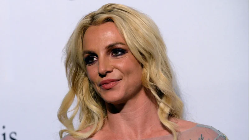 Polícia encontra ‘substância misteriosa’ dentro do carro de Britney Spears, diz site