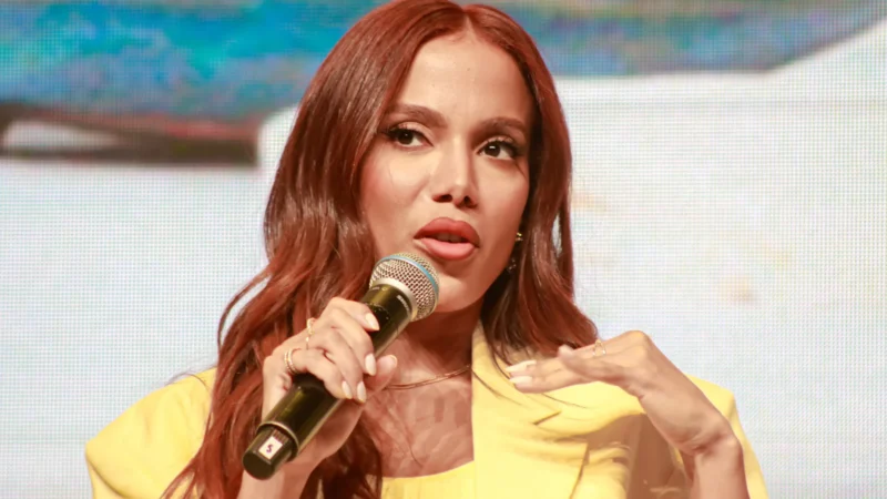 Anitta diz que irmão foi preso em Paris: “alguém ajuda!”