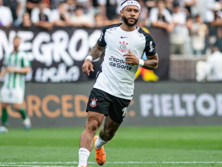 Memphis Depay entra na mira de rival do Corinthians; veja