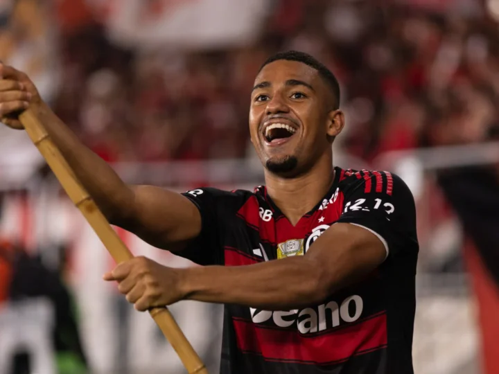 Samuel Lino deixa rótulos para trás e vive fase artilheira pelo Flamengo