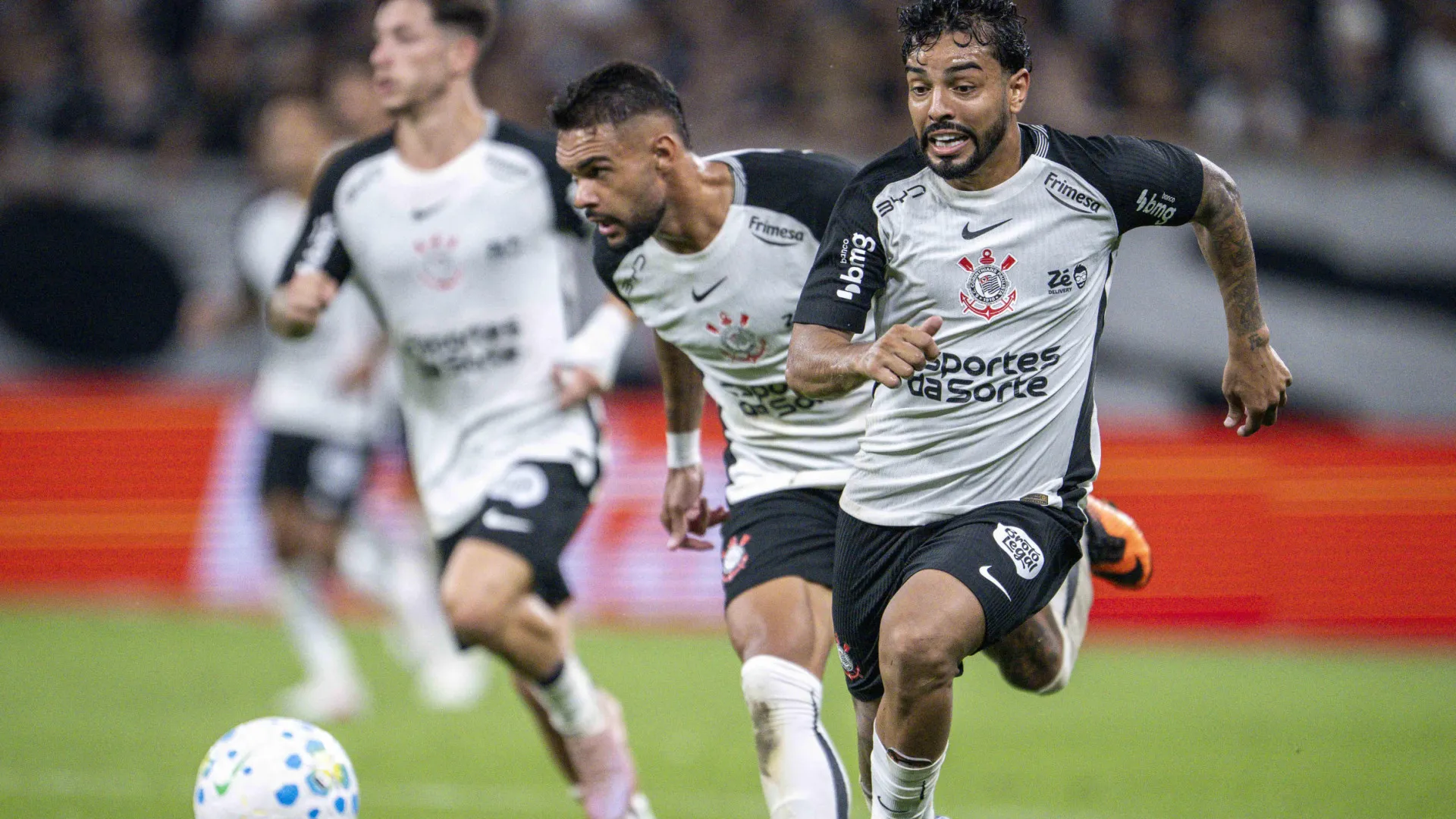 Corinthians vive pior série em 2 anos e espera elenco cheio para mudar fase