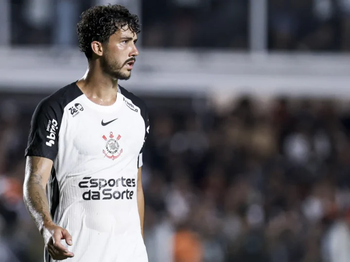 Zagueiro do Corinthians lamenta eliminação: ‘Que sirva de aprendizado’