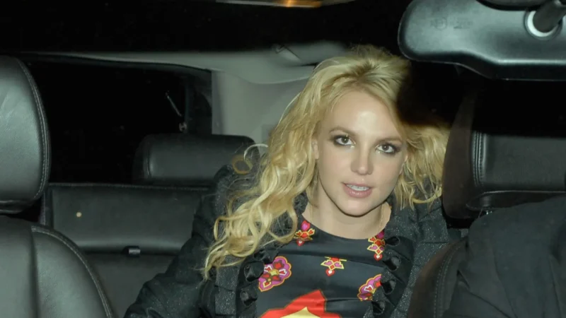 Britney Spears é presa na Califórnia por dirigir embriagada