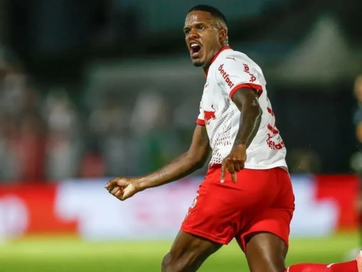 Zagueiro do Red Bull Bragantino é suspenso por 12 jogos por fala machista