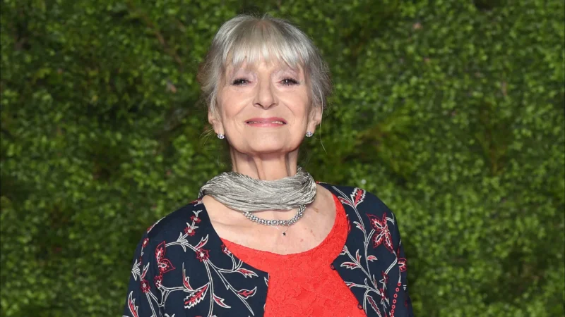 Jane Lapotaire, de ‘The Crown’ e ‘Downton Abbey’, morre aos 81 anos