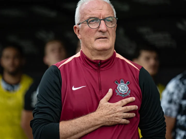 Dorival sobre pressão após balançar no Corinthians: ‘Dou pouca importância’