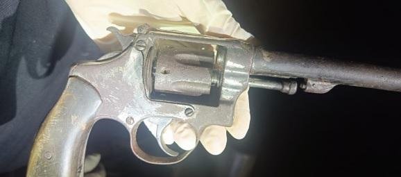 Suspeito com mandado em aberto morre após confronto com a polícia em MT