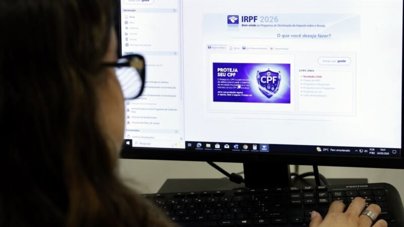 É melhor fazer a declaração do IR completa ou simplificada?