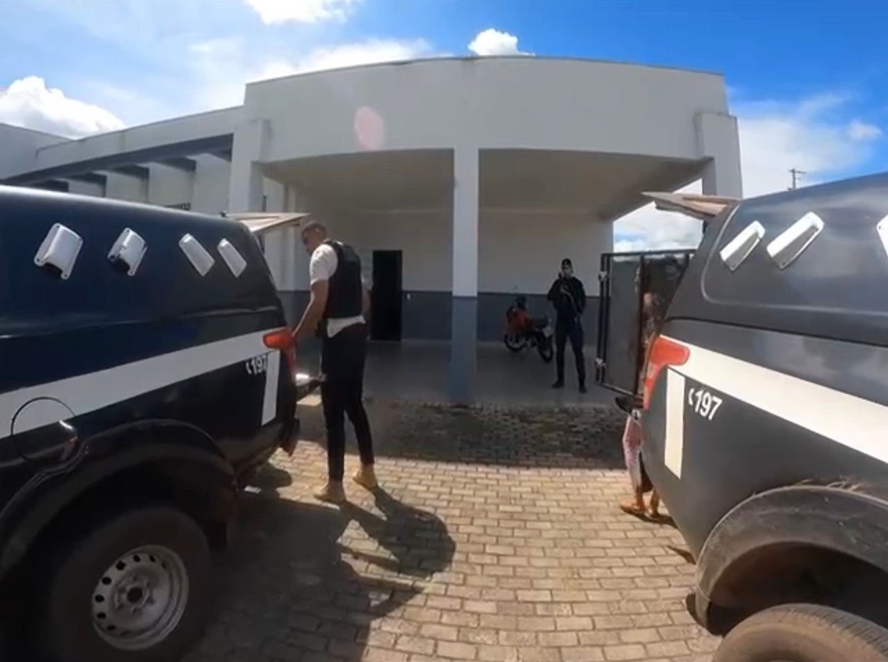  Jovens foragidas por tráfico são capturadas em chácara isolada em Matupá